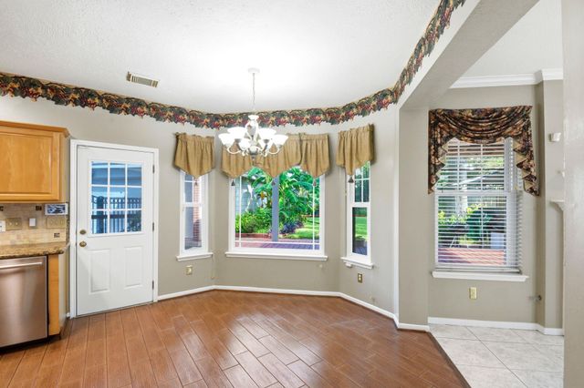 2718 Honeysuckle Walk, Spring, TX 77388