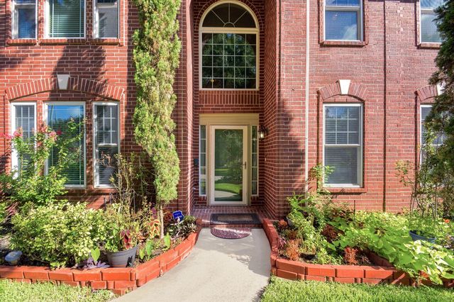 2718 Honeysuckle Walk, Spring, TX 77388