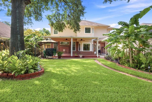 2718 Honeysuckle Walk, Spring, TX 77388