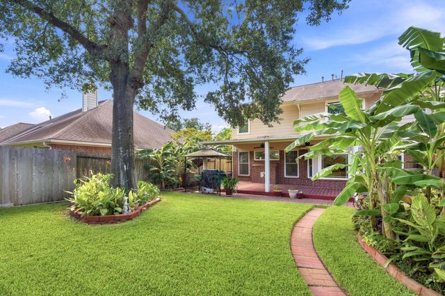 2718 Honeysuckle Walk, Spring, TX 77388