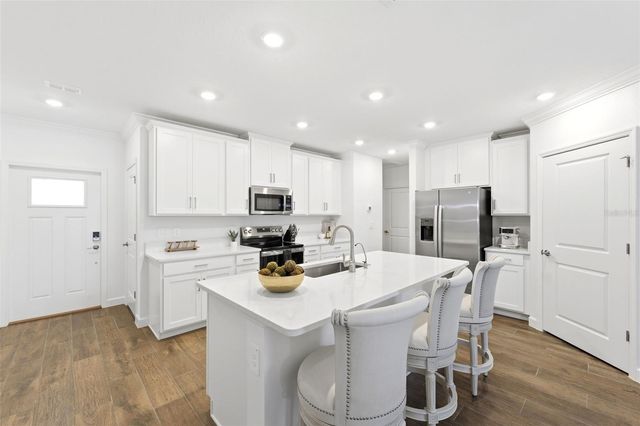 10799 GABLE DIG LOOP, San Antonio, FL 33576