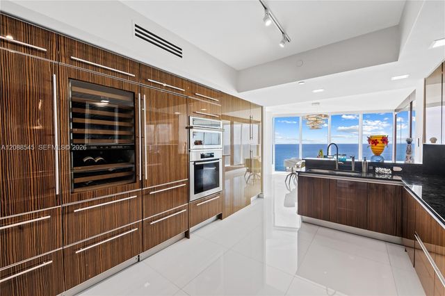 2711 S Ocean Drive 1902, Hollywood, FL 33019