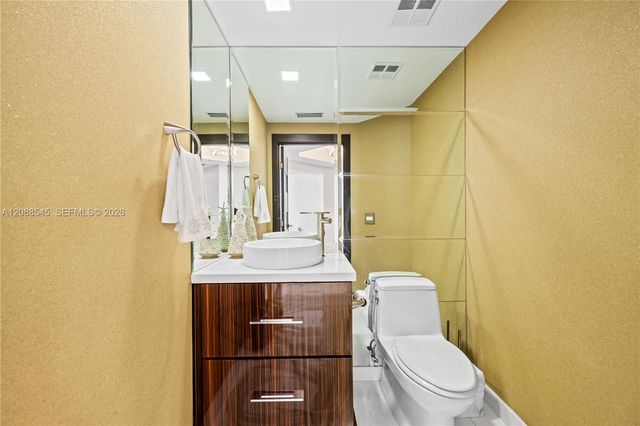 2711 S Ocean Drive 1902, Hollywood, FL 33019