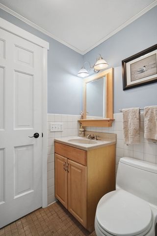 75 Tioga St, Springfield, MA 01128