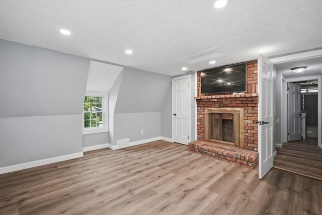 75 Tioga St, Springfield, MA 01128