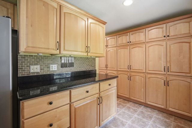 75 Tioga St, Springfield, MA 01128