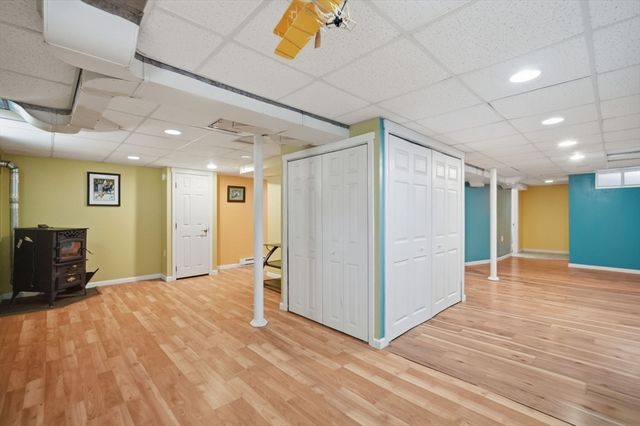 75 Tioga St, Springfield, MA 01128