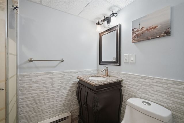 75 Tioga St, Springfield, MA 01128