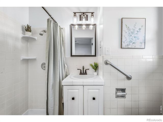 1815 Collyer Street, Longmont, CO 80501