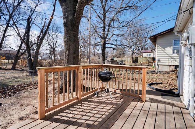 520 E 14th Street, Ottawa, KS 66067