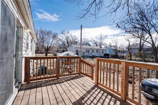 520 E 14th Street, Ottawa, KS 66067