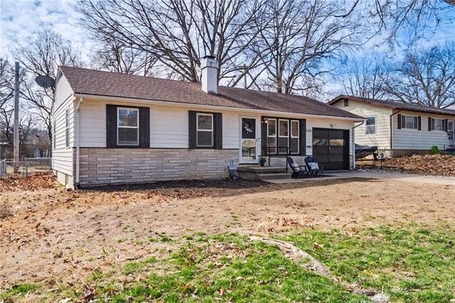 520 E 14th Street, Ottawa, KS 66067