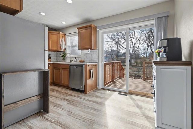 520 E 14th Street, Ottawa, KS 66067