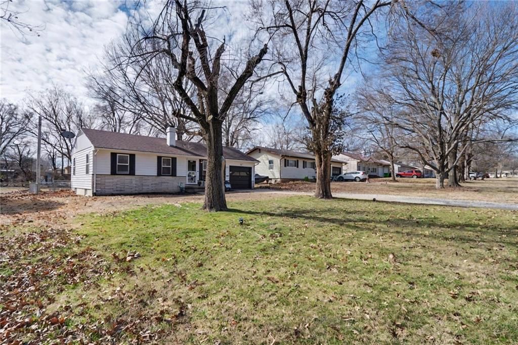 520 E 14th Street, Ottawa, KS 66067