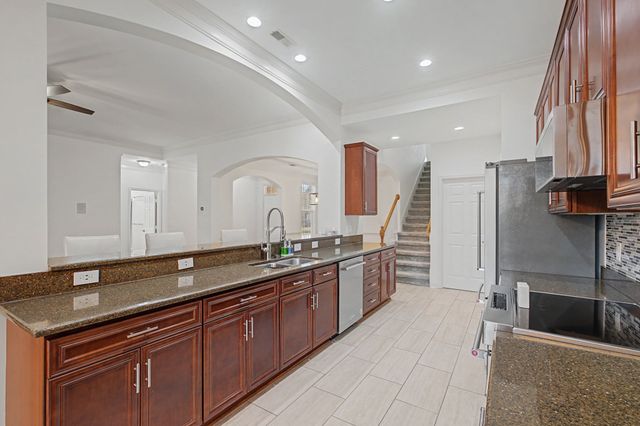 1124 Chickadee Cir, Hermitage, TN 37076