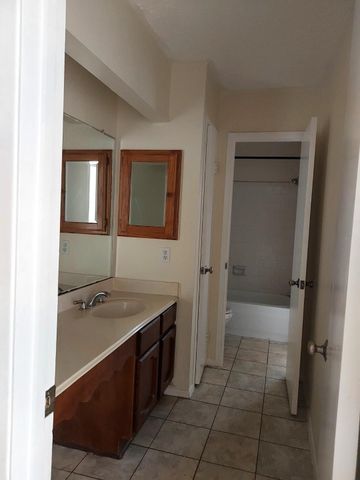 1924 Myrna Lane, Katy, TX 77493