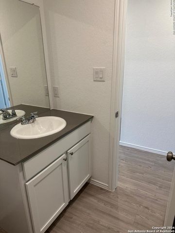 2422 Broken Arrow, New Braunfels, TX 78130