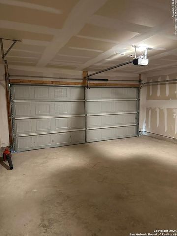 2422 Broken Arrow, New Braunfels, TX 78130