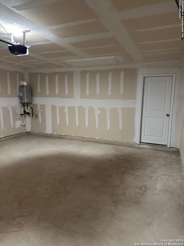 2422 Broken Arrow, New Braunfels, TX 78130
