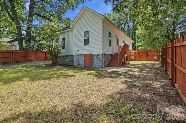 4514 Wildwood Avenue, Charlotte, NC 28208