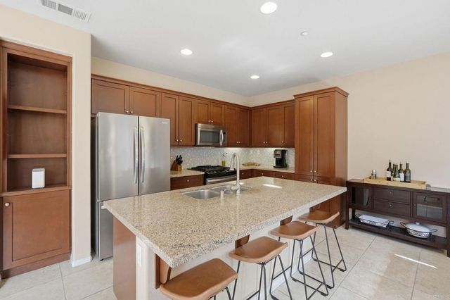 2212 Laramie Way, San Marcos, CA 92078