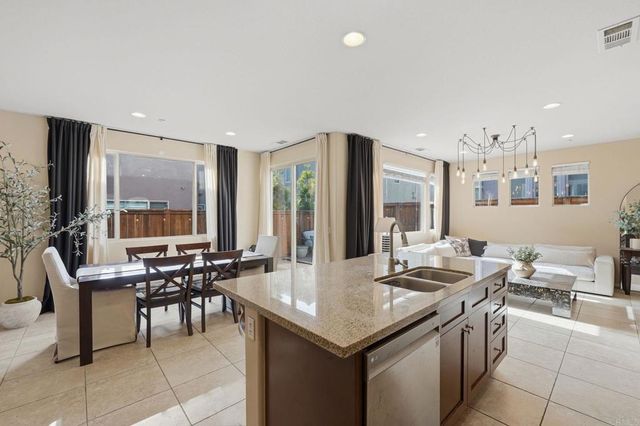 2212 Laramie Way, San Marcos, CA 92078