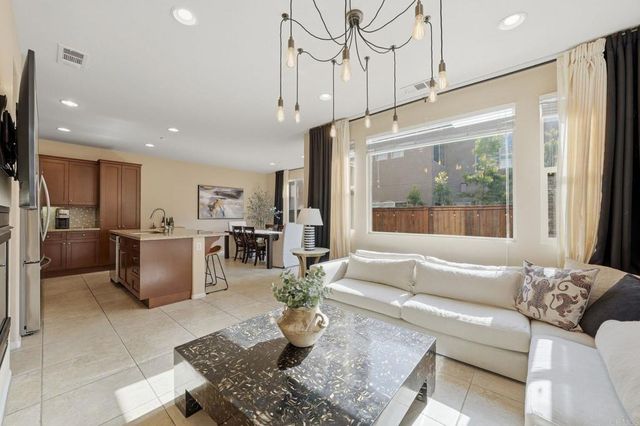 2212 Laramie Way, San Marcos, CA 92078