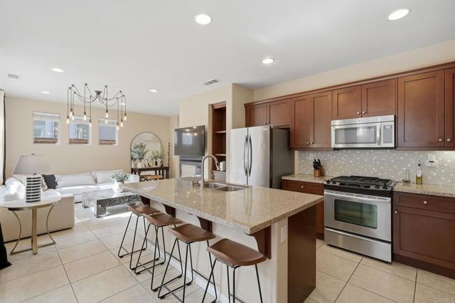 2212 Laramie Way, San Marcos, CA 92078