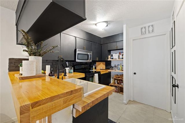 1418 Beech Avenue 6, Mcallen, TX 78501