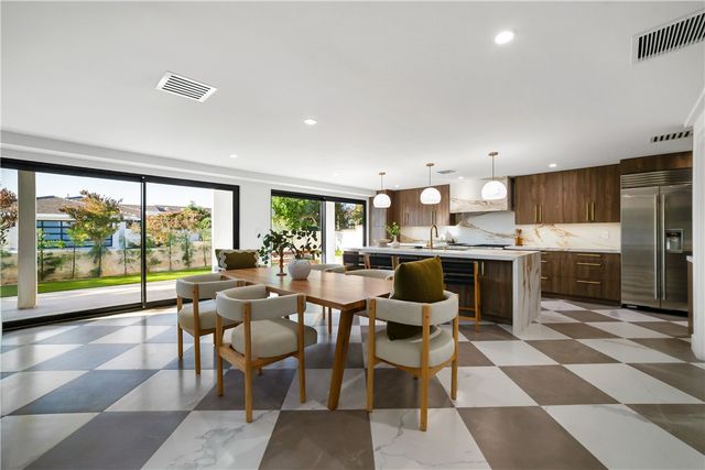 5 Curl, Corona Del Mar, CA 92625