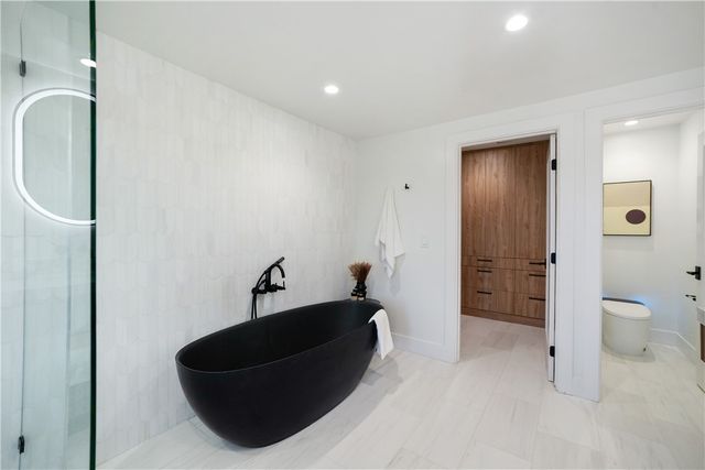 5 Curl, Corona Del Mar, CA 92625