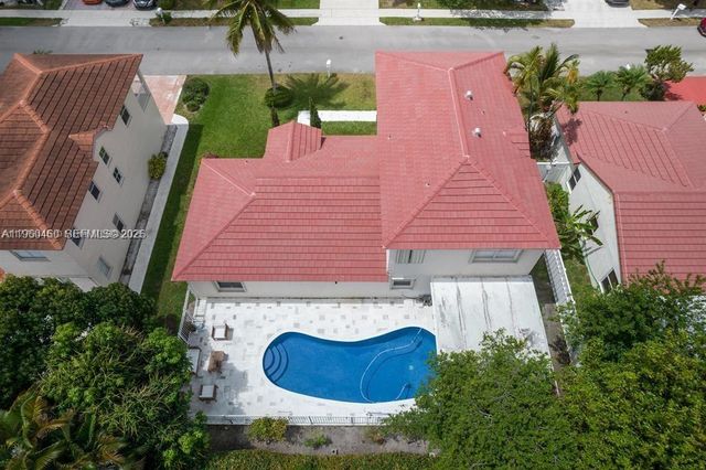 3080 Carysfort Ln, Margate, FL 33063