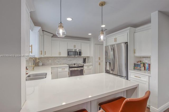 3080 Carysfort Ln, Margate, FL 33063