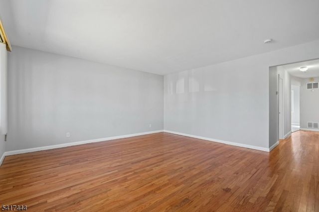 2075 Barnett St, Rahway City, NJ 07065