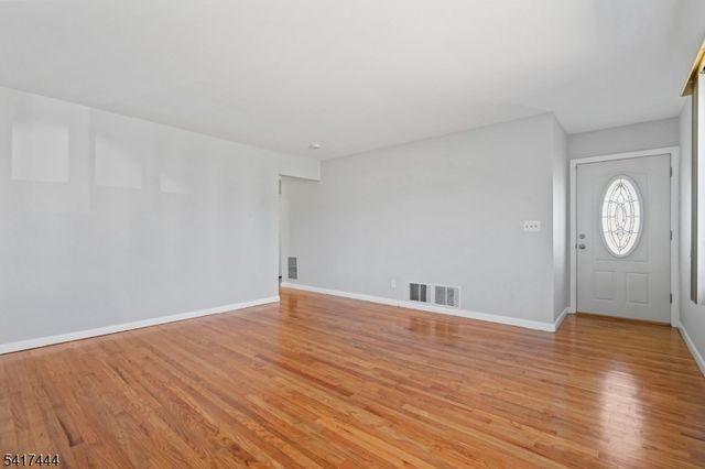 2075 Barnett St, Rahway City, NJ 07065