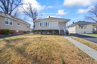 2075 Barnett St, Rahway City, NJ 07065