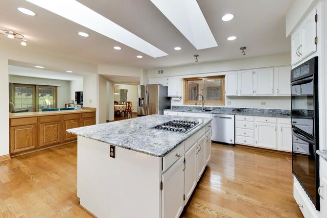 1104 Nottingham Lane, Elgin, IL 60120