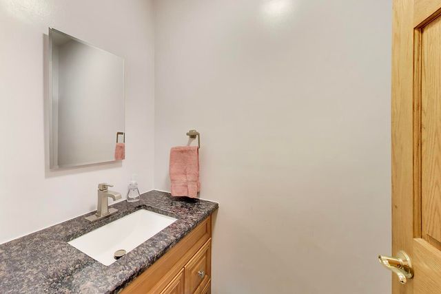 1104 Nottingham Lane, Elgin, IL 60120