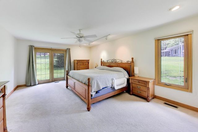 1104 Nottingham Lane, Elgin, IL 60120
