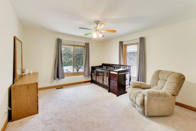 1104 Nottingham Lane, Elgin, IL 60120