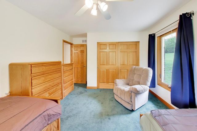 1104 Nottingham Lane, Elgin, IL 60120