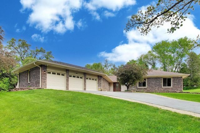 1104 Nottingham Lane, Elgin, IL 60120