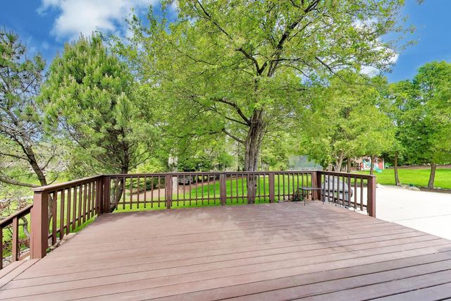 1104 Nottingham Lane, Elgin, IL 60120