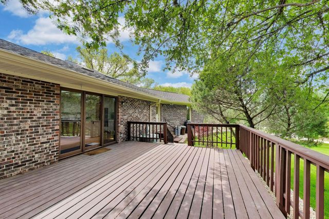 1104 Nottingham Lane, Elgin, IL 60120