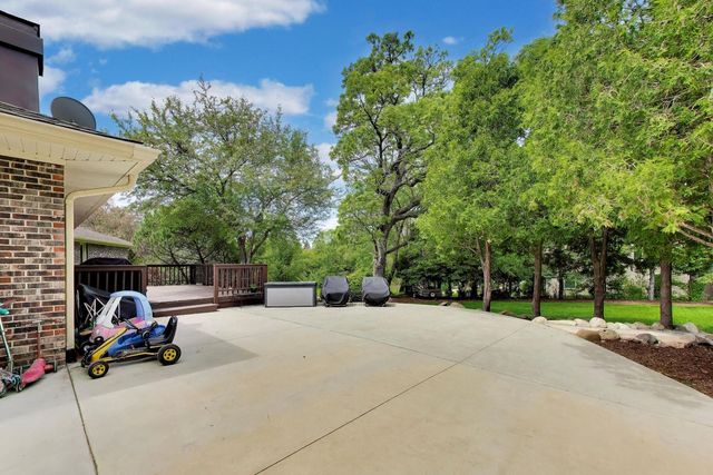 1104 Nottingham Lane, Elgin, IL 60120