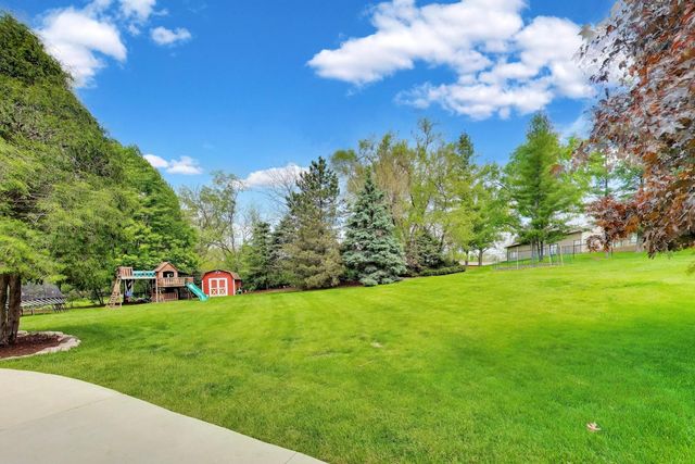 1104 Nottingham Lane, Elgin, IL 60120