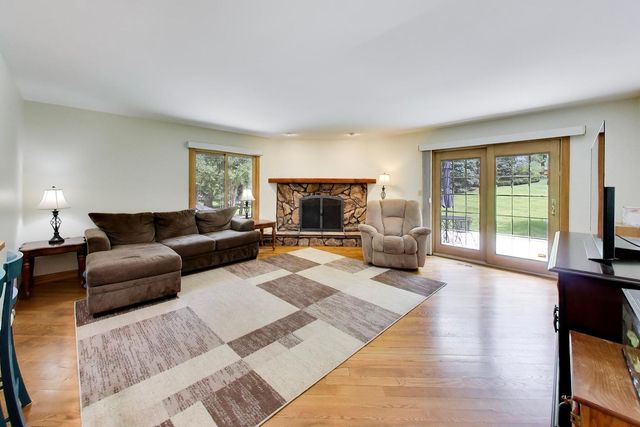 1104 Nottingham Lane, Elgin, IL 60120