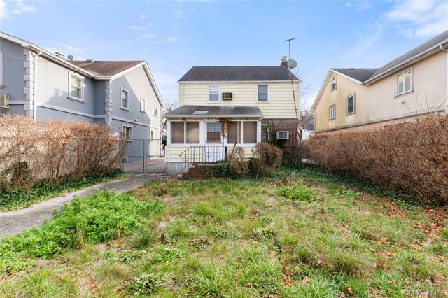 18547 80th Road, Jamaica Estates, NY 11432