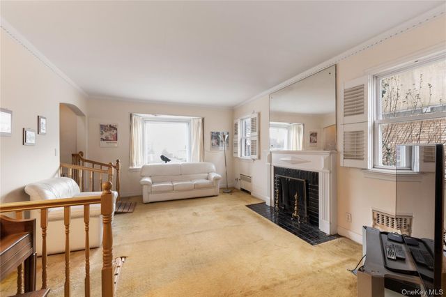 18547 80th Road, Jamaica Estates, NY 11432