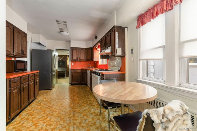 18547 80th Road, Jamaica Estates, NY 11432